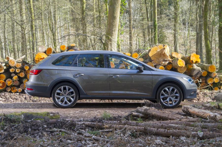  Seat Leon X-Perience 4Drive 2015 года  (UK) (фото 23 из 30)